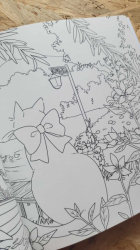 A floral journey of a cat seeking the joyful bell- JAPONSKO