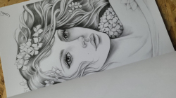 Brightness - The Women of Flowers collection 3 - Grazia Salvo - kroužková vazba