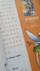 Livre compagnon - Les trackers de coloriages mystères Disney - colouring tracker - vybarvovací deník